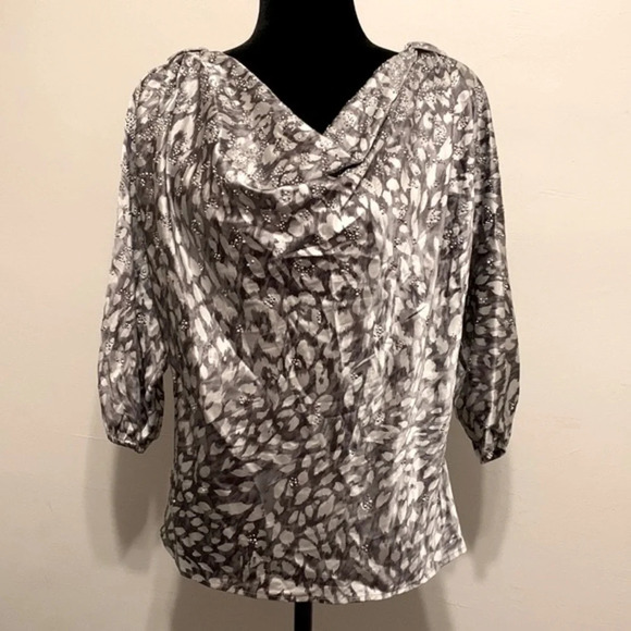 ST. JOHN BOUTIQUES NWOT Draped Neck‎ Cold Shoulder Blouse with Embellishments - Picture 1 of 10